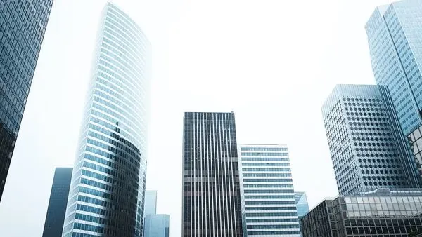 Why is diversifying your portfolio with commercial real estate a smart move?